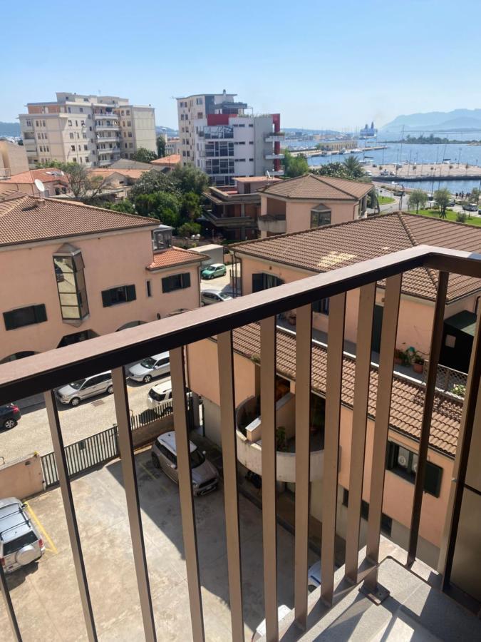 Seaside Apartments Casa Carla E Casa Andrea Olbia Exterior foto